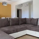 Apartment Chelu & Luna *