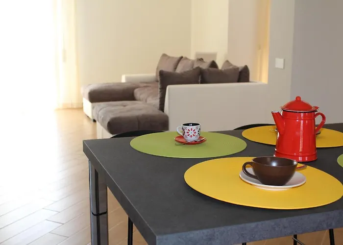 Daire Chelu & Luna Cagliari